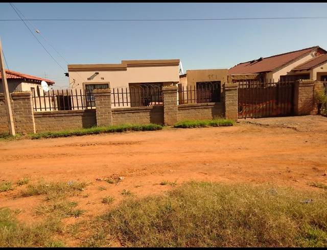 3 BEDROOM HOUSE FOR SALE IN DRIEZIEK